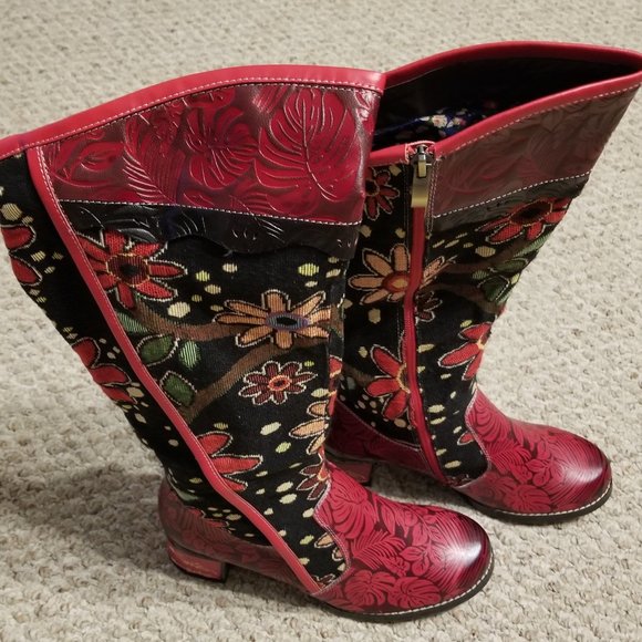 Bohemian Style Boots - Picture 4 of 4